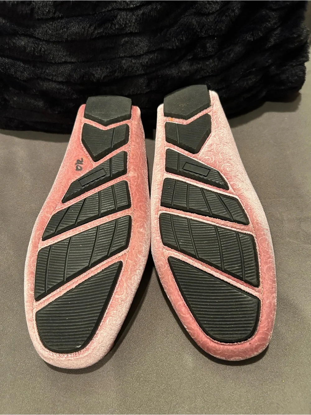 Amali Roberto pink velvet loafers men’s size 11 NWOT
